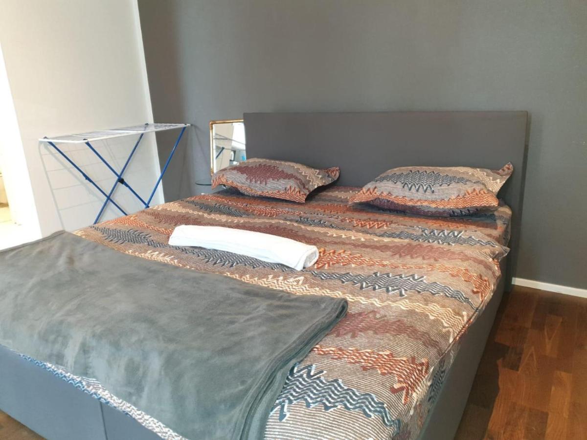 Deluxe Apartment 5P Mm A Вена Экстерьер фото
