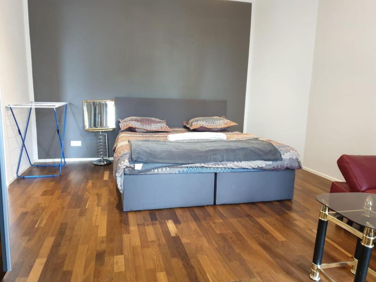 Deluxe Apartment 5P Mm A Вена Экстерьер фото